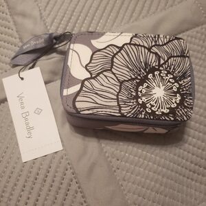 Vera Bradley Gray and White Floral Medicine/Pill Origanizer